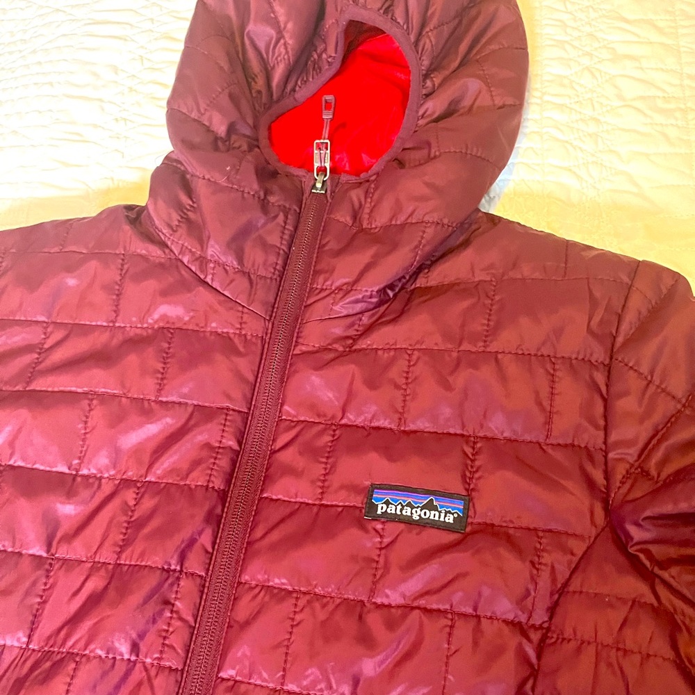 Patagonia nano puff hooded jacket